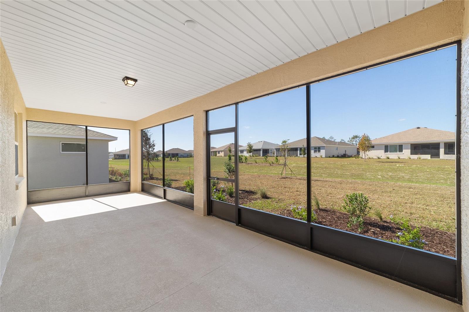 ON TOP OF THE WORLD - Residential