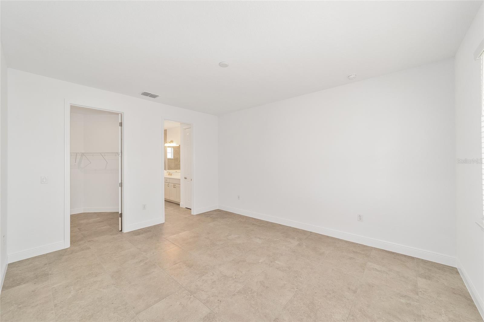 ON TOP OF THE WORLD - Residential