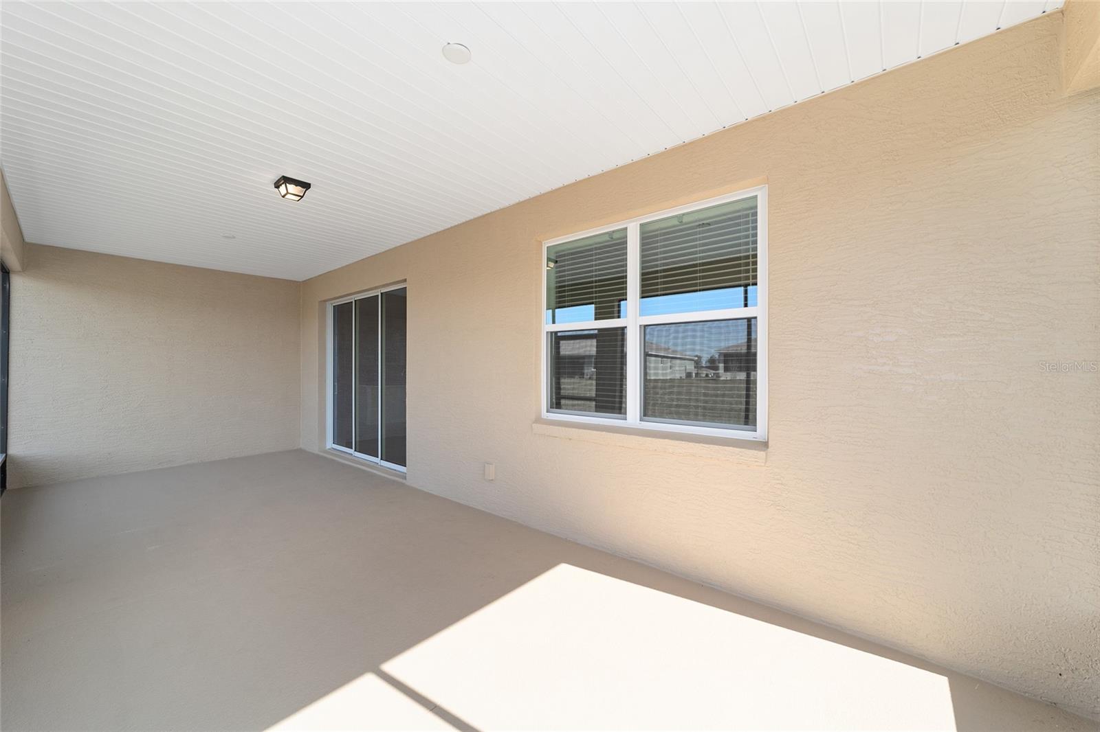 ON TOP OF THE WORLD - Residential