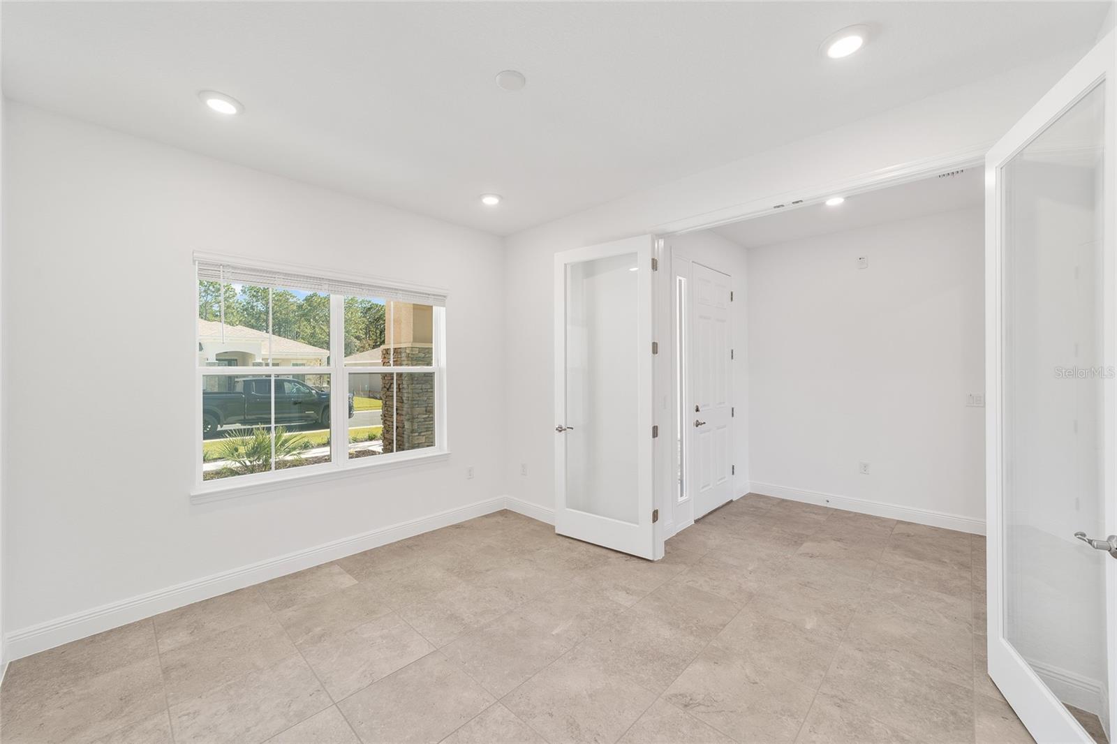 ON TOP OF THE WORLD - Residential