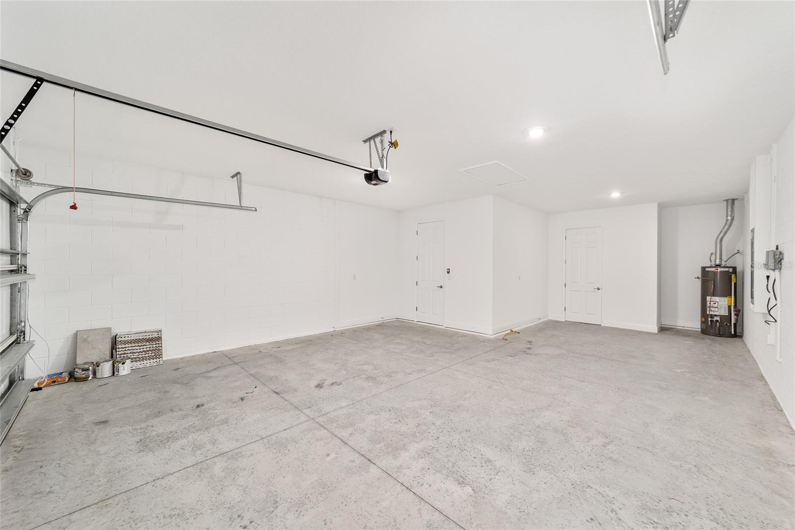 ON TOP OF THE WORLD - Residential