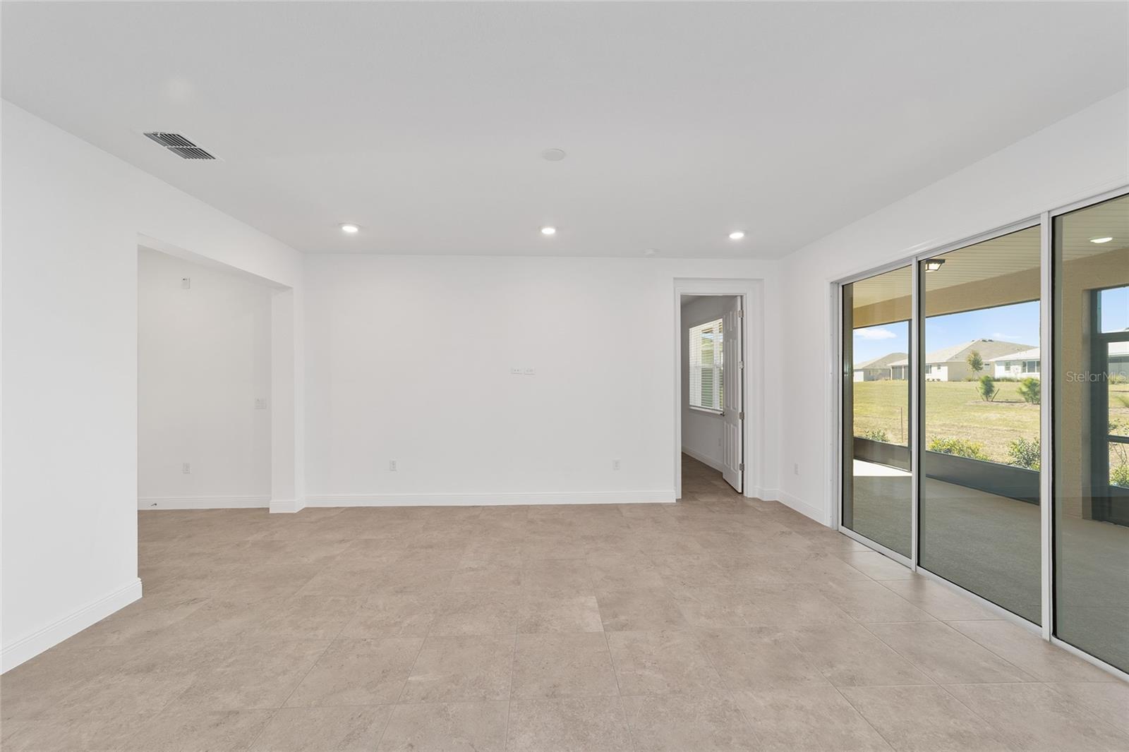 ON TOP OF THE WORLD - Residential