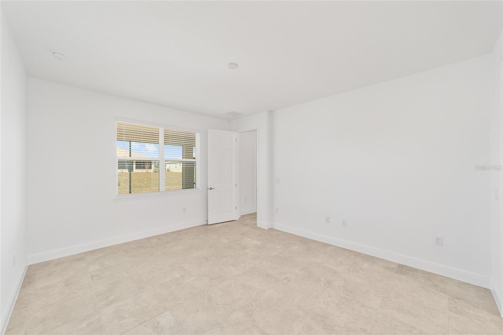 ON TOP OF THE WORLD - Residential