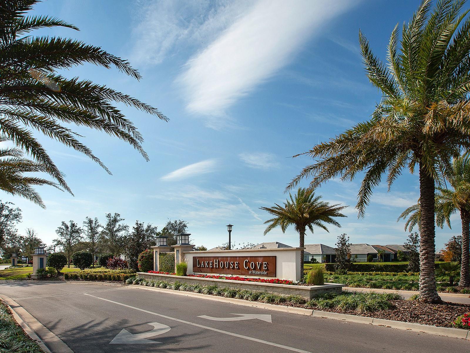 LAKEHOUSE COVE AT WATERSIDE IN LAKEWOOD RANCH - Residential