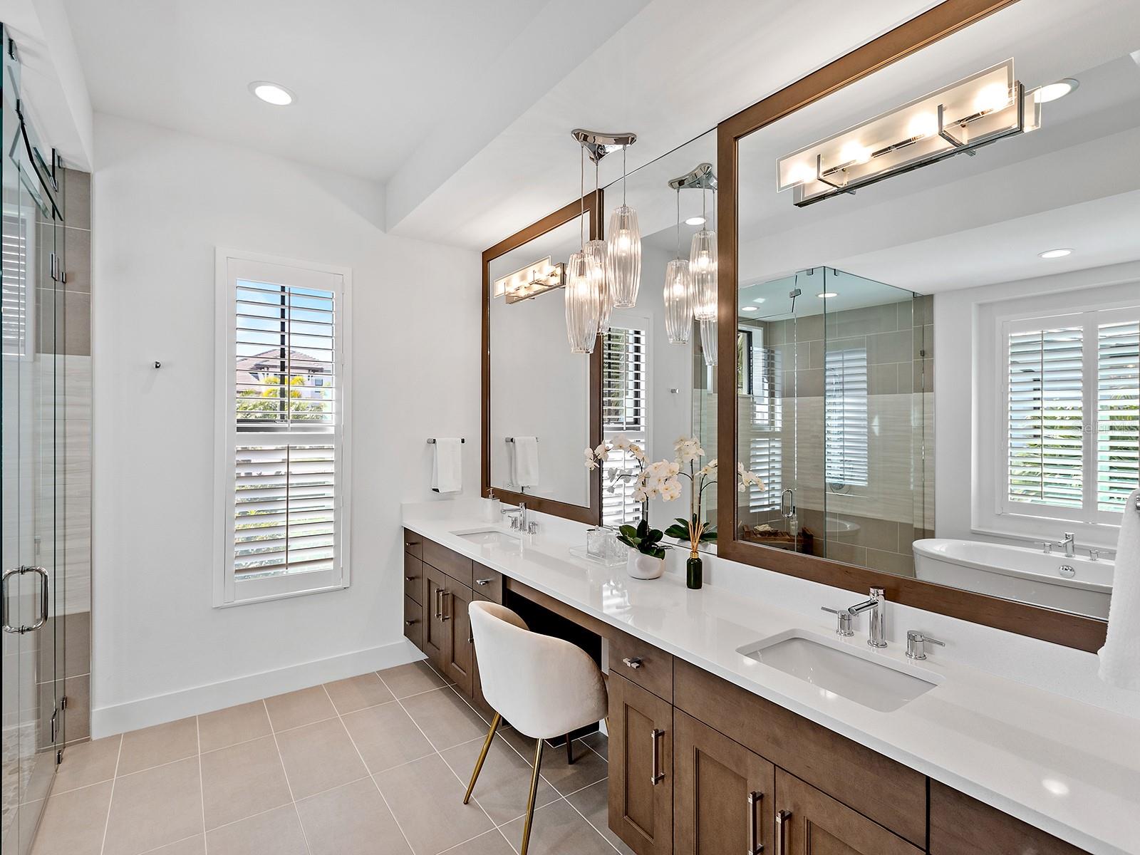 LAKEHOUSE COVE AT WATERSIDE IN LAKEWOOD RANCH - Residential