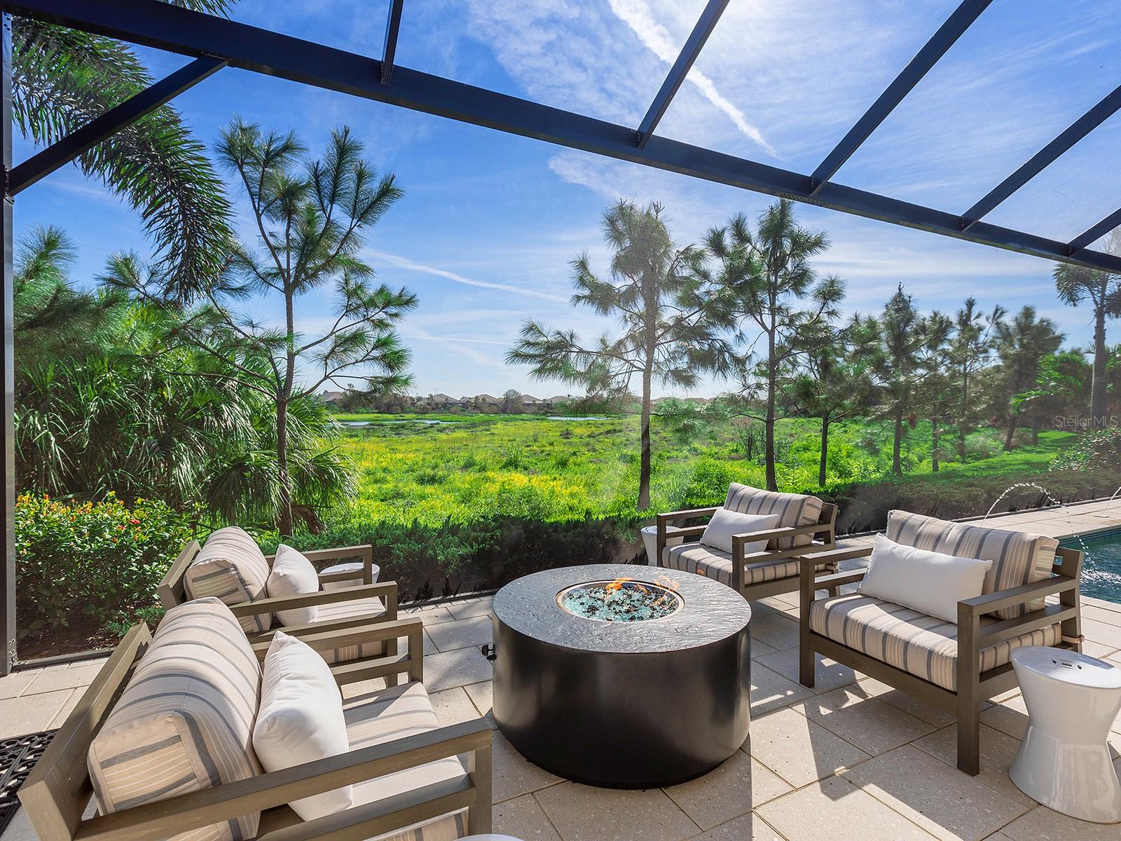 LAKEHOUSE COVE AT WATERSIDE IN LAKEWOOD RANCH - Residential