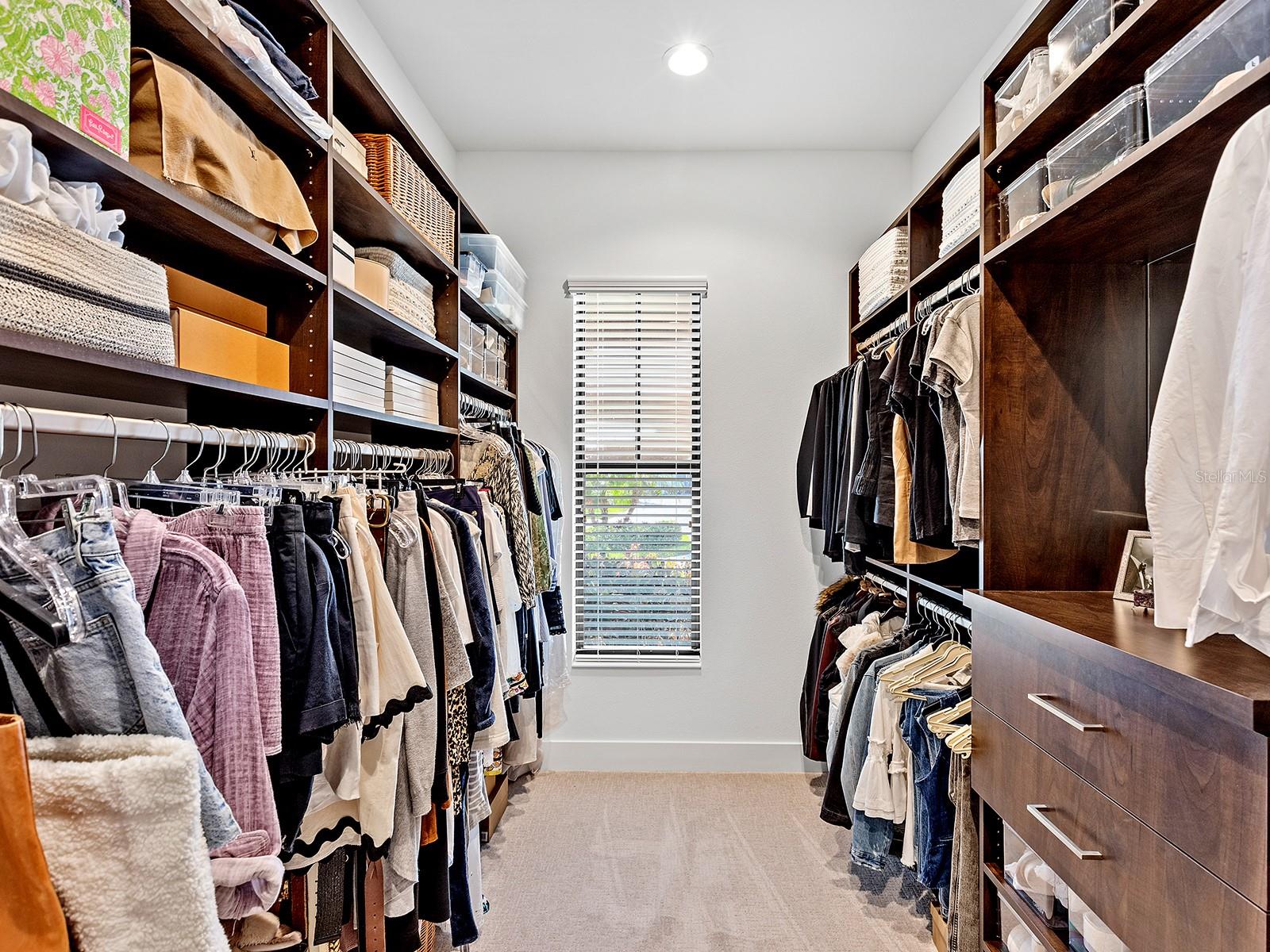 LAKEHOUSE COVE AT WATERSIDE IN LAKEWOOD RANCH - Residential