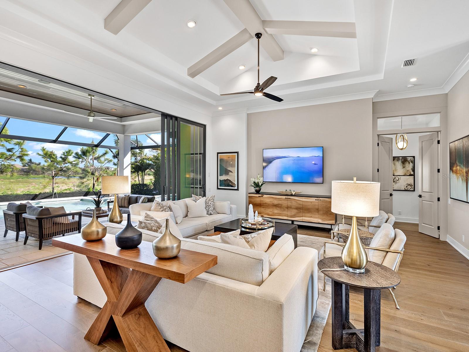 LAKEHOUSE COVE AT WATERSIDE IN LAKEWOOD RANCH - Residential