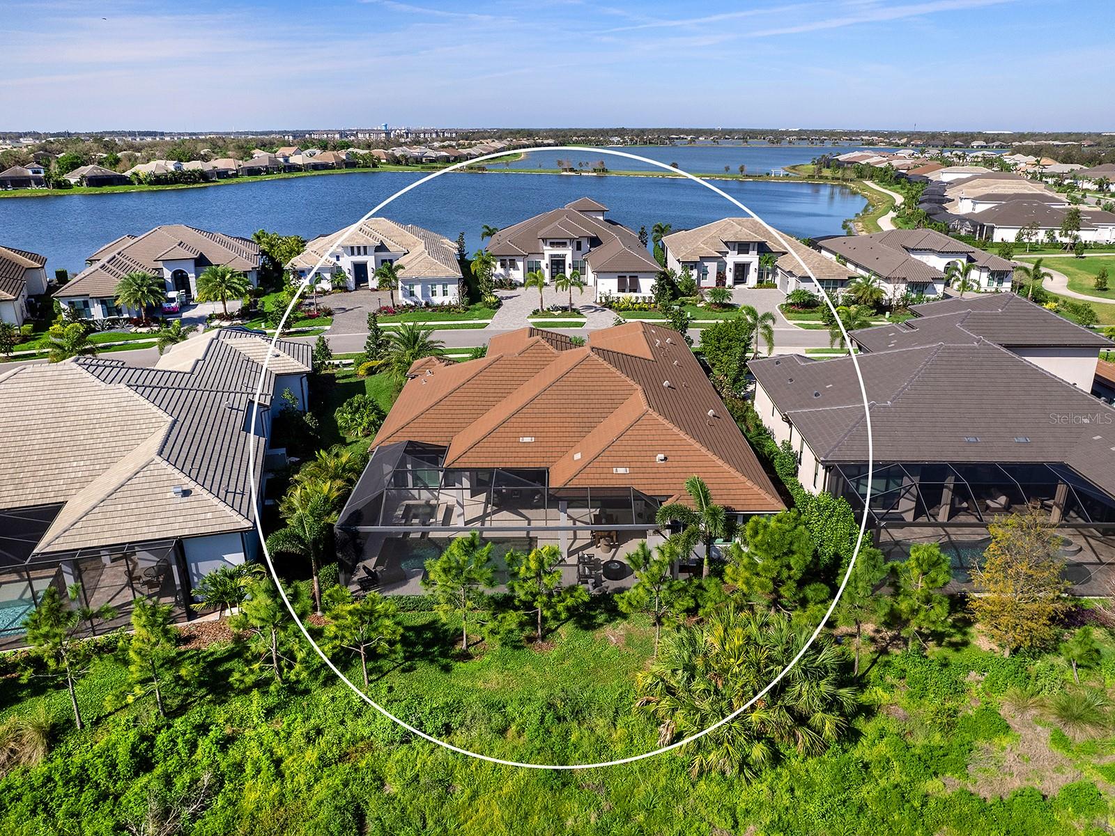 LAKEHOUSE COVE AT WATERSIDE IN LAKEWOOD RANCH - Residential