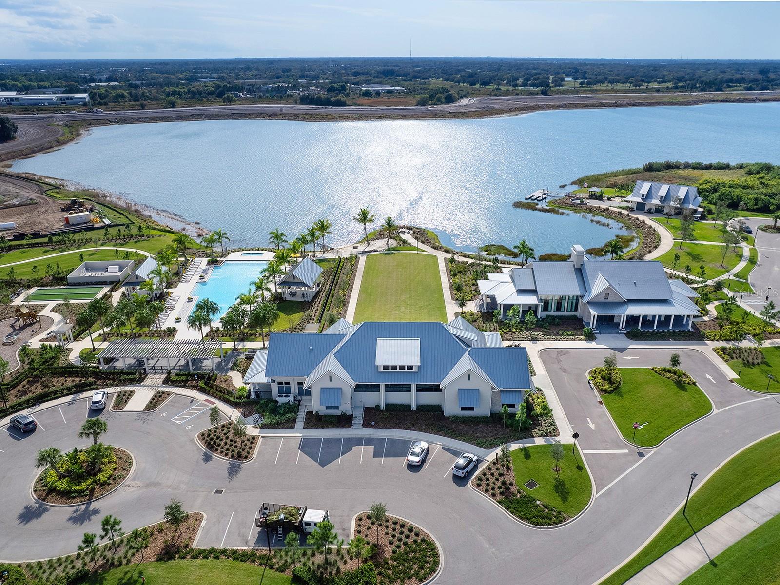 LAKEHOUSE COVE AT WATERSIDE IN LAKEWOOD RANCH - Residential