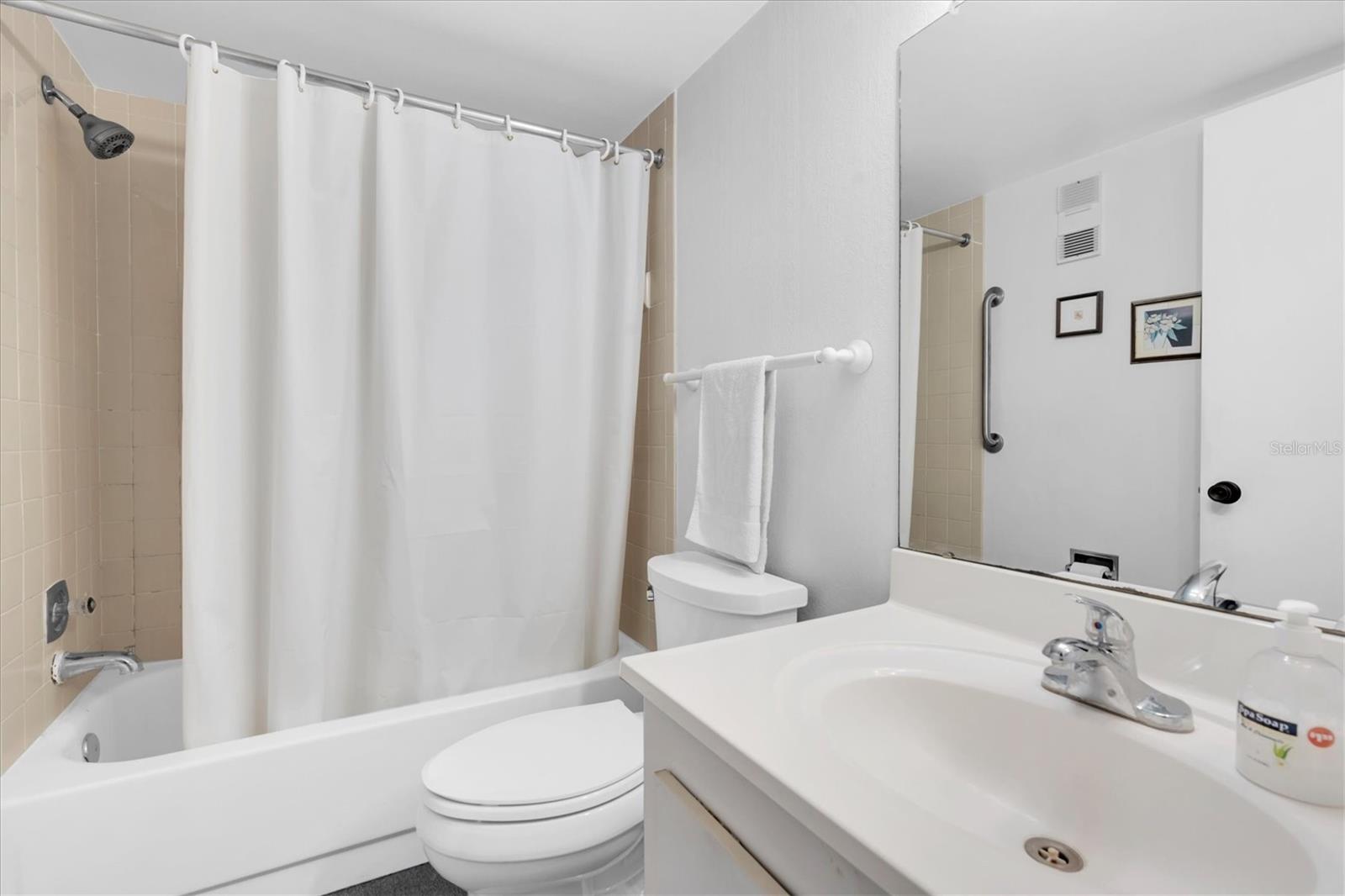 LAKEVIEW OF LARGO SOUTH CONDO - Residential