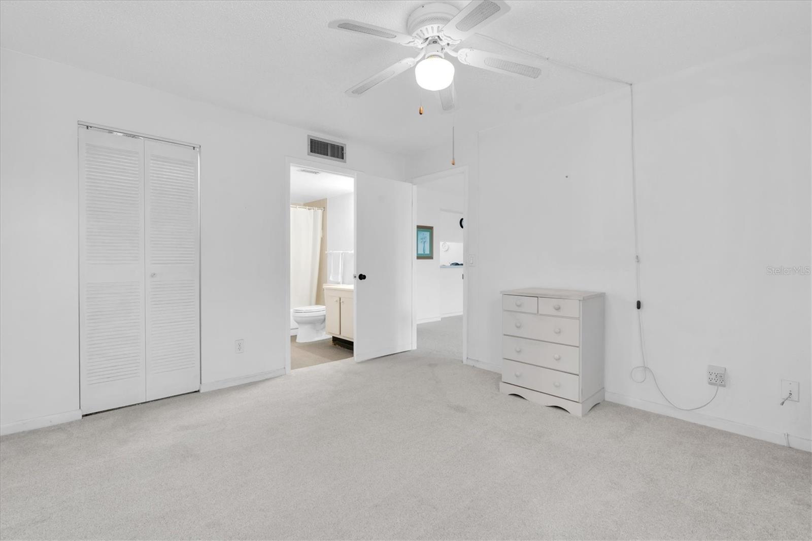 LAKEVIEW OF LARGO SOUTH CONDO - Residential