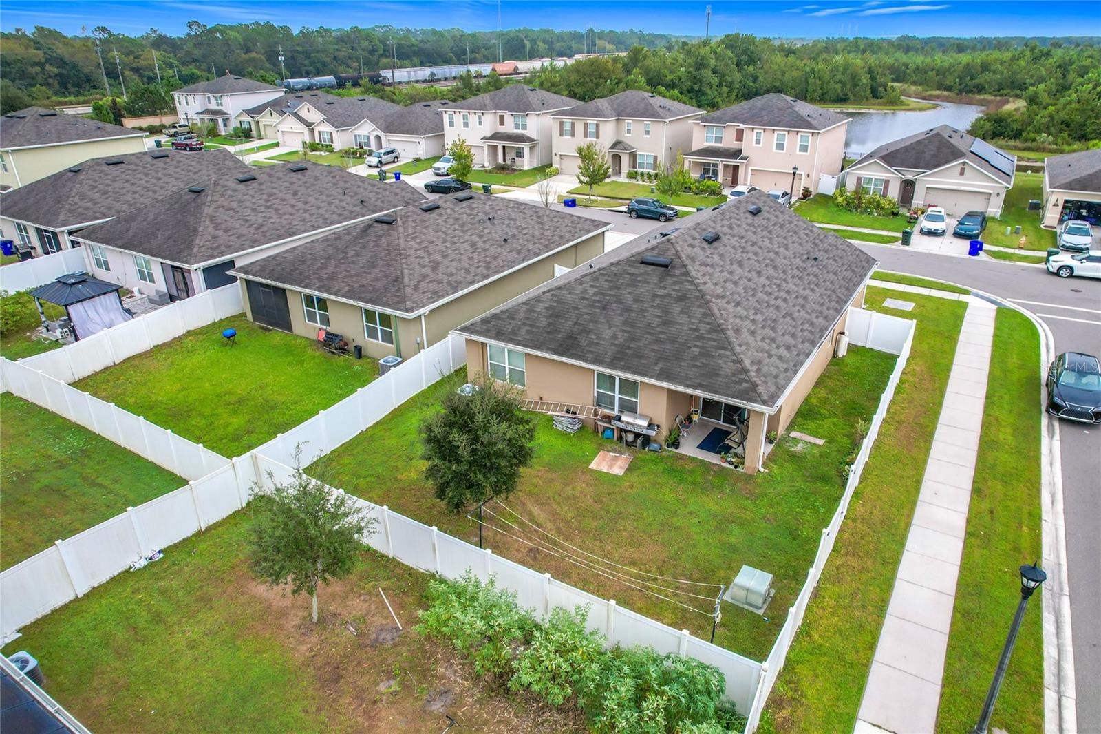 LAKES AT LAUREL HIGHLANDS PHASE 1E - Residential