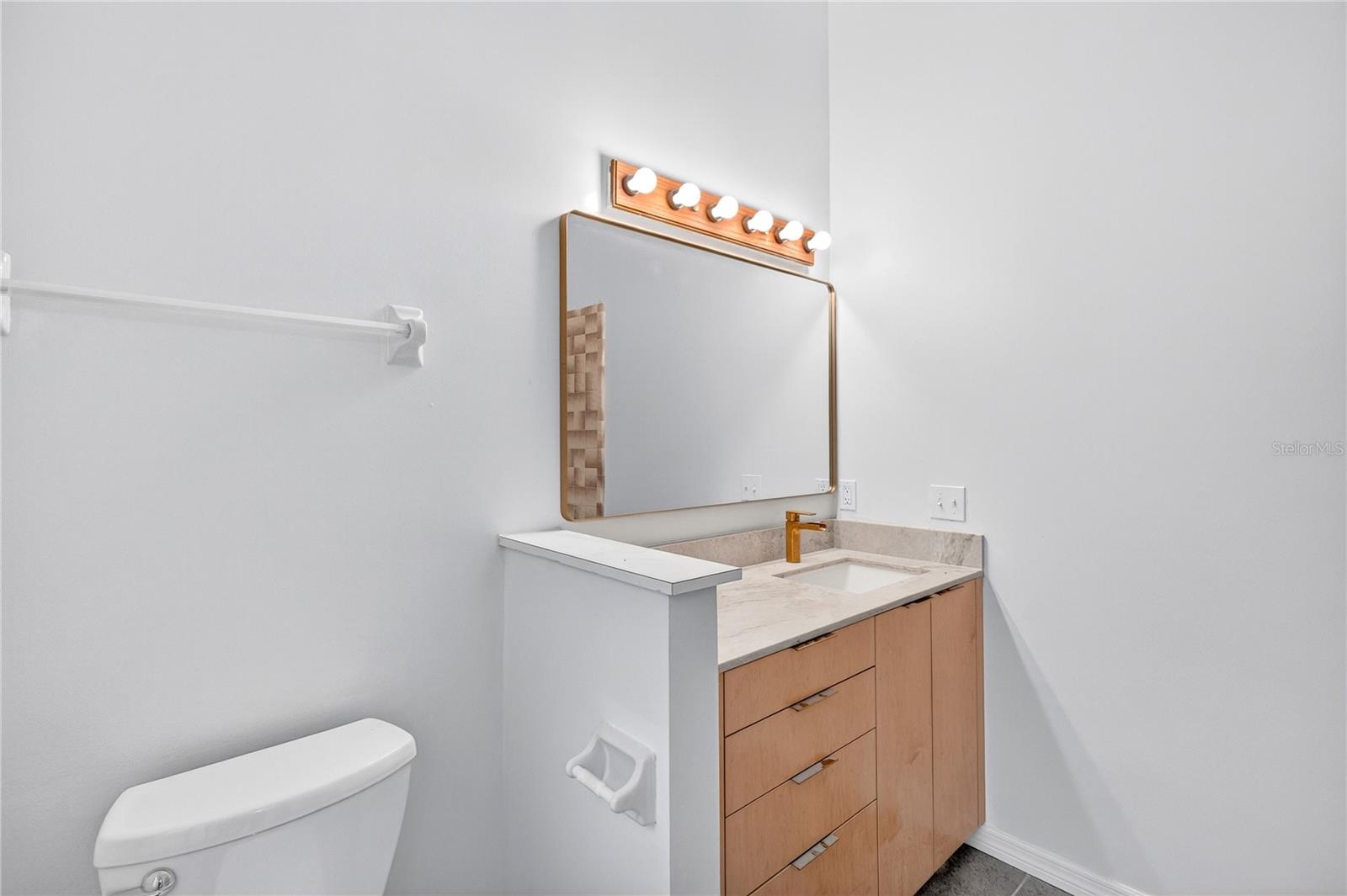 VINTAGE VIEW PH II - Residential