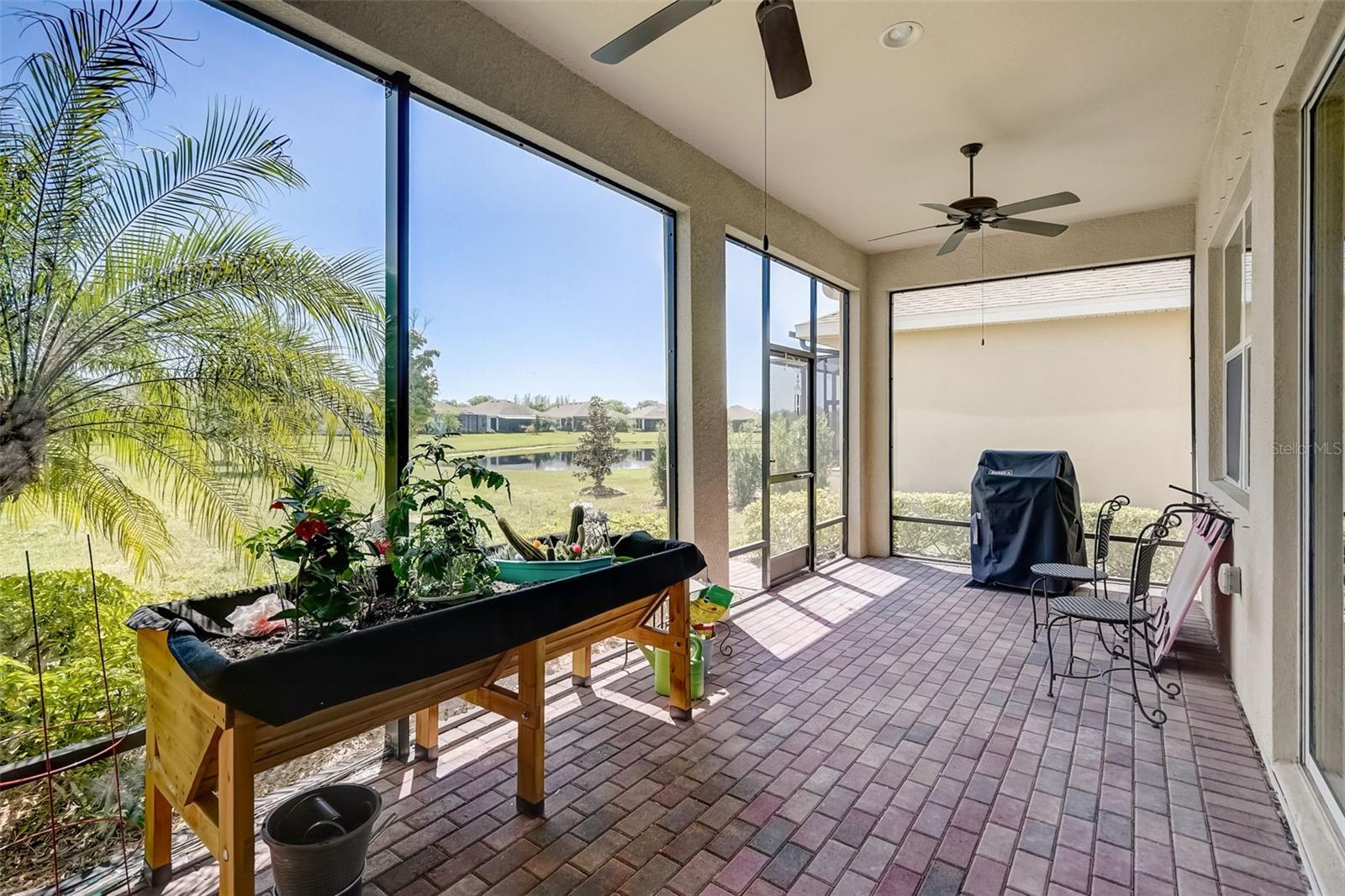 SUN CITY CENTER UNIT 274 & 2 - Residential