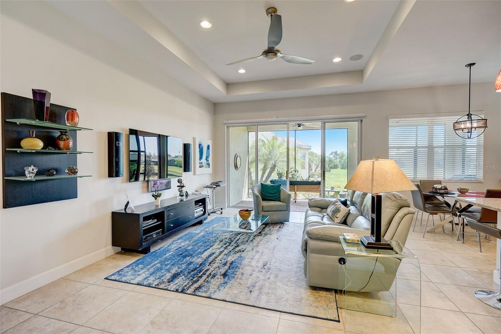 SUN CITY CENTER UNIT 274 & 2 - Residential