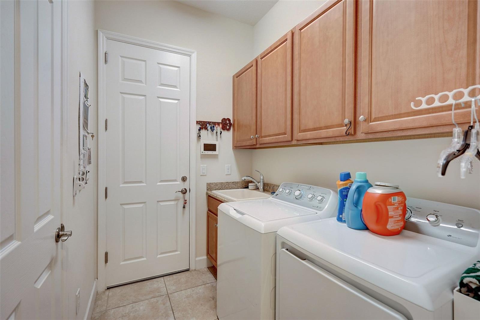 SUN CITY CENTER UNIT 274 & 2 - Residential