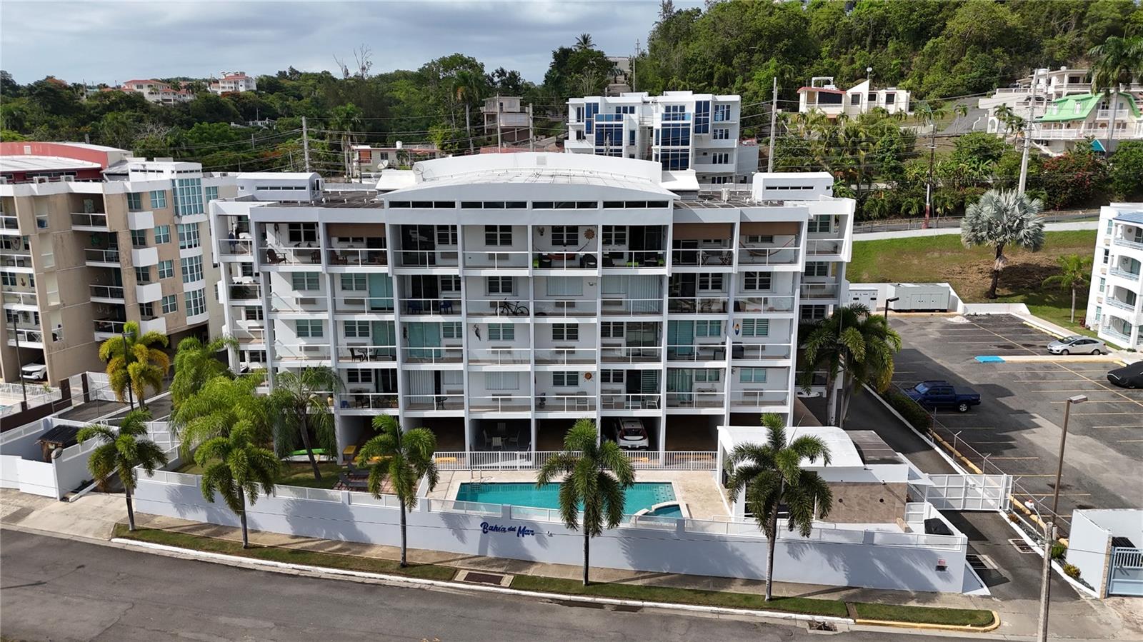 Suite 202 CALLE BENJAMIN GOMEZ 202