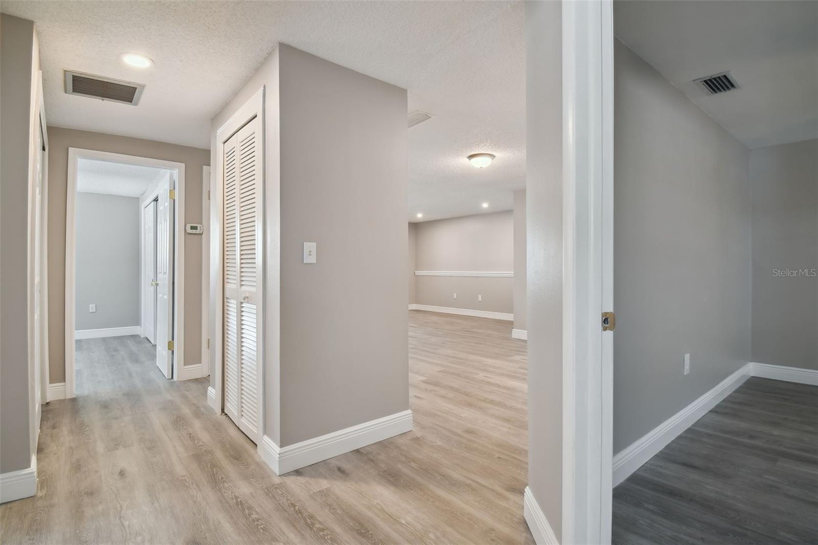 HILLANDALE - Residential