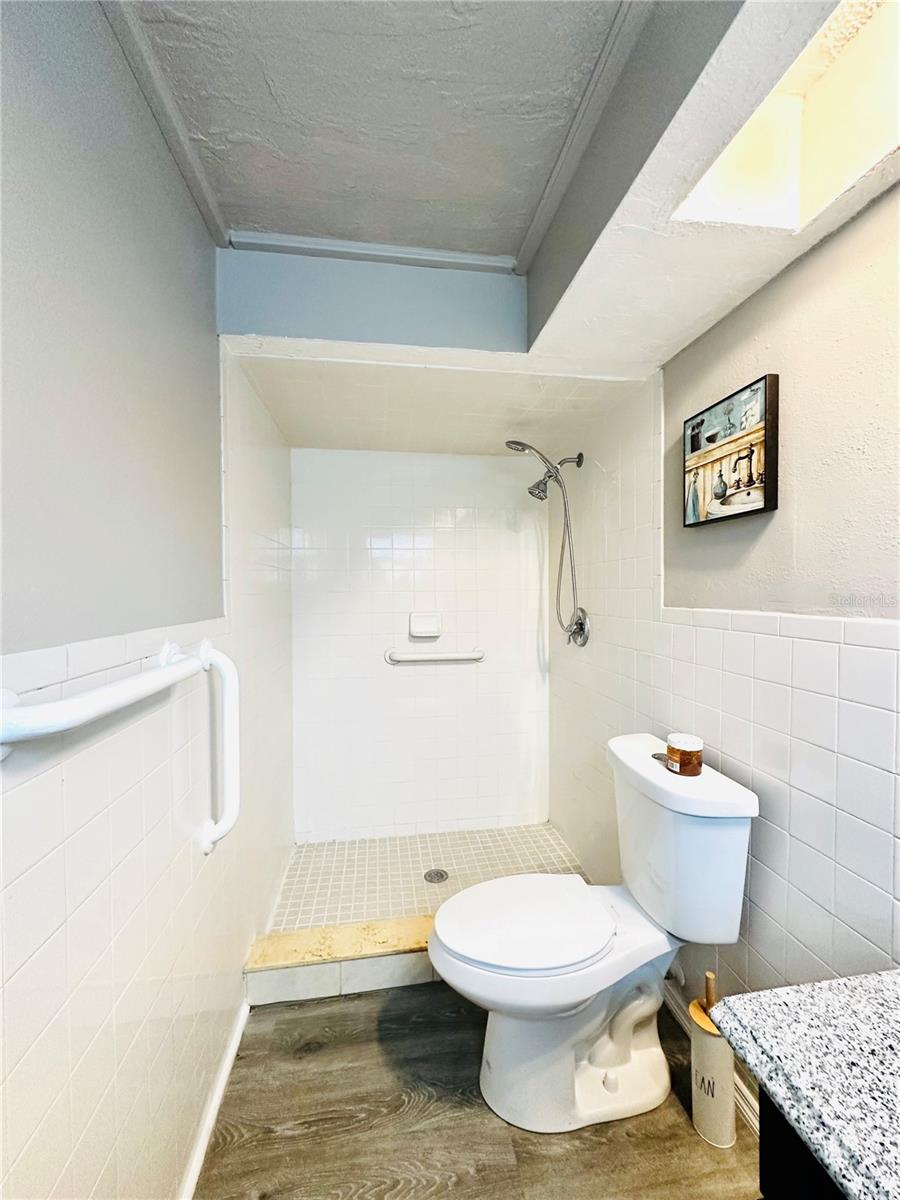 HILLANDALE - Residential