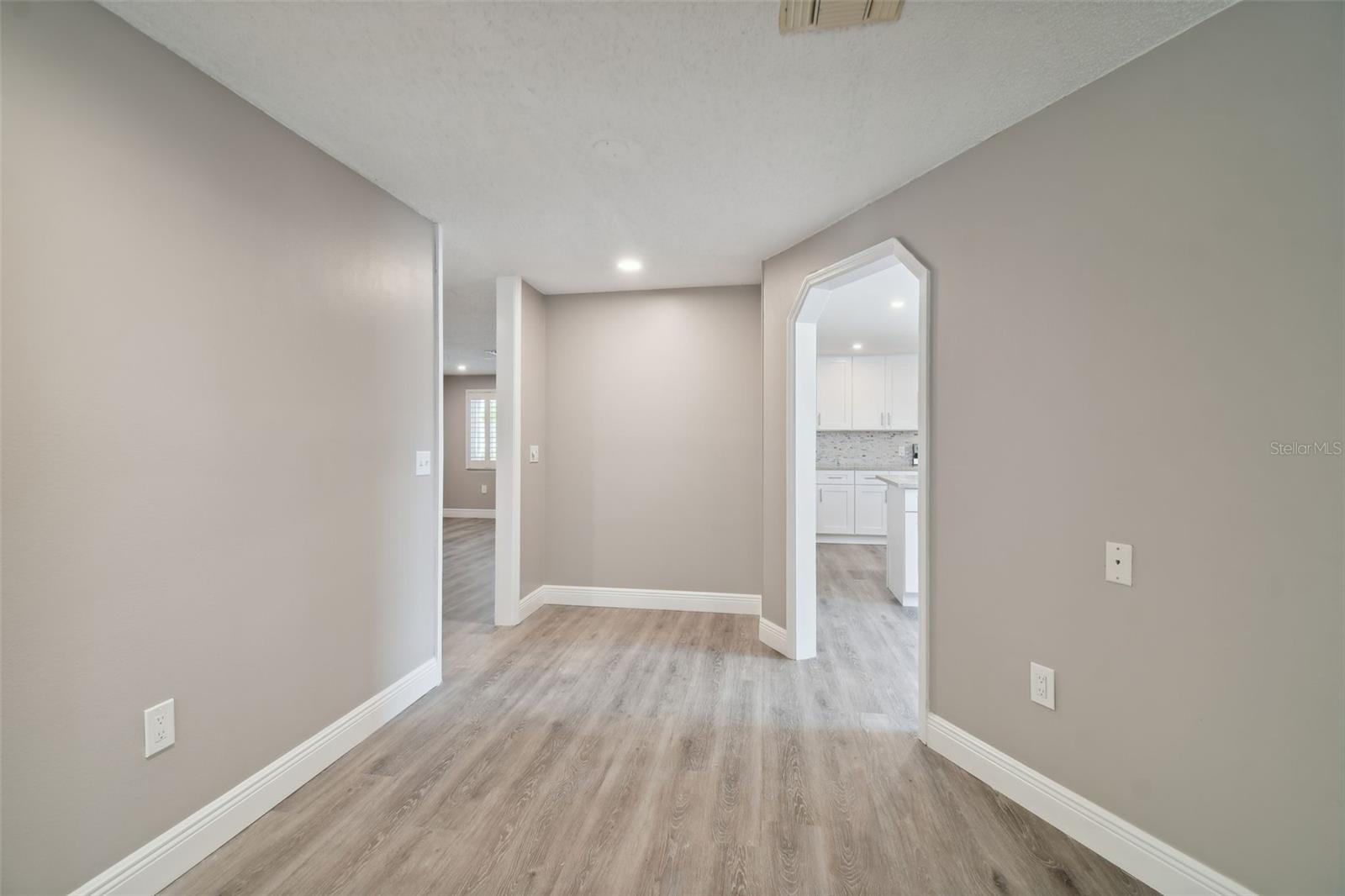 HILLANDALE - Residential