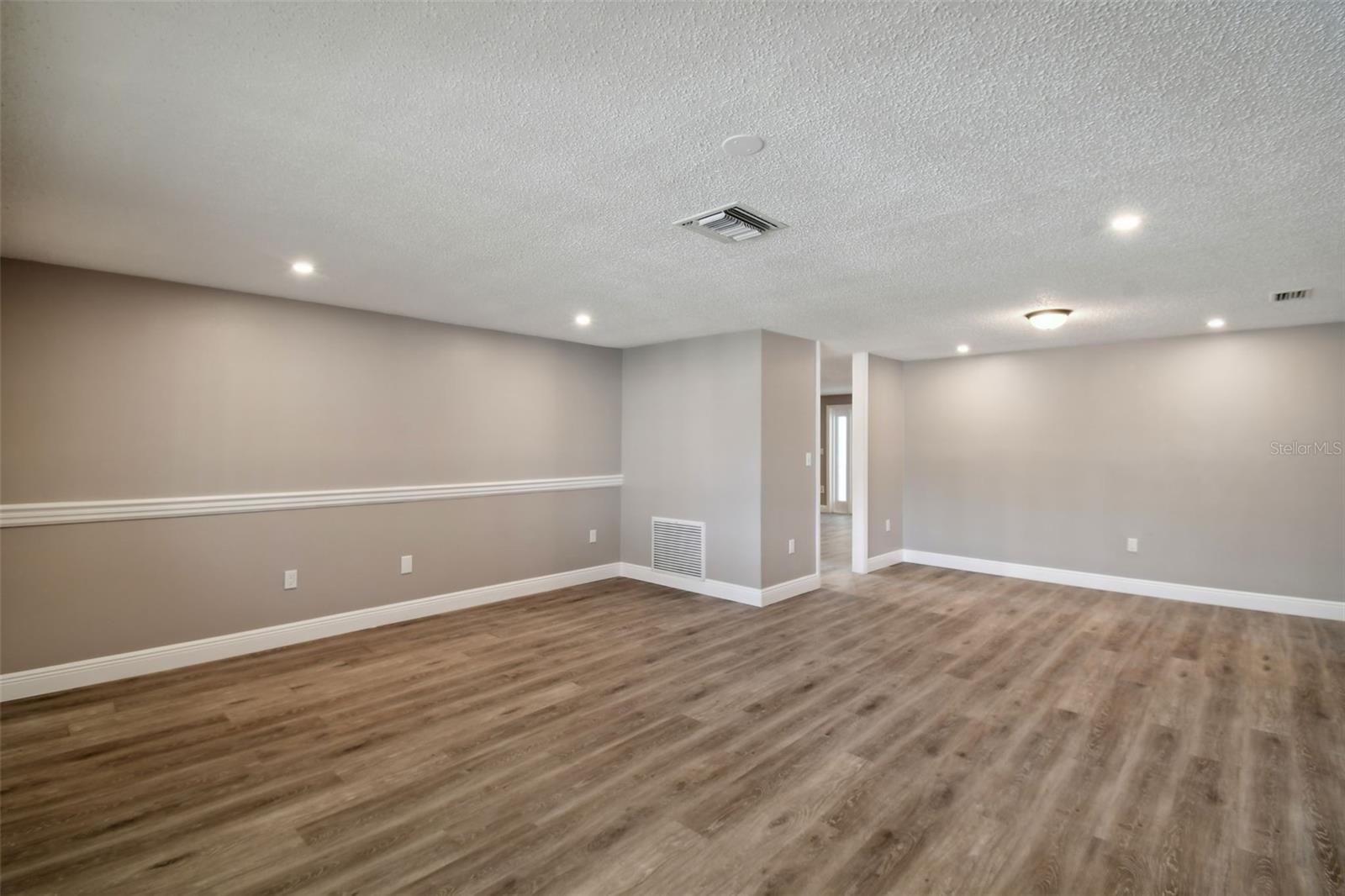 HILLANDALE - Residential