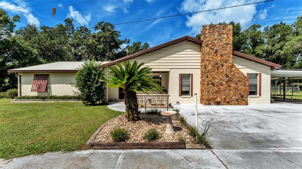 Photo of 1301 Lanier Road, Lakeland, FL 33810 (MLS # L4963393)