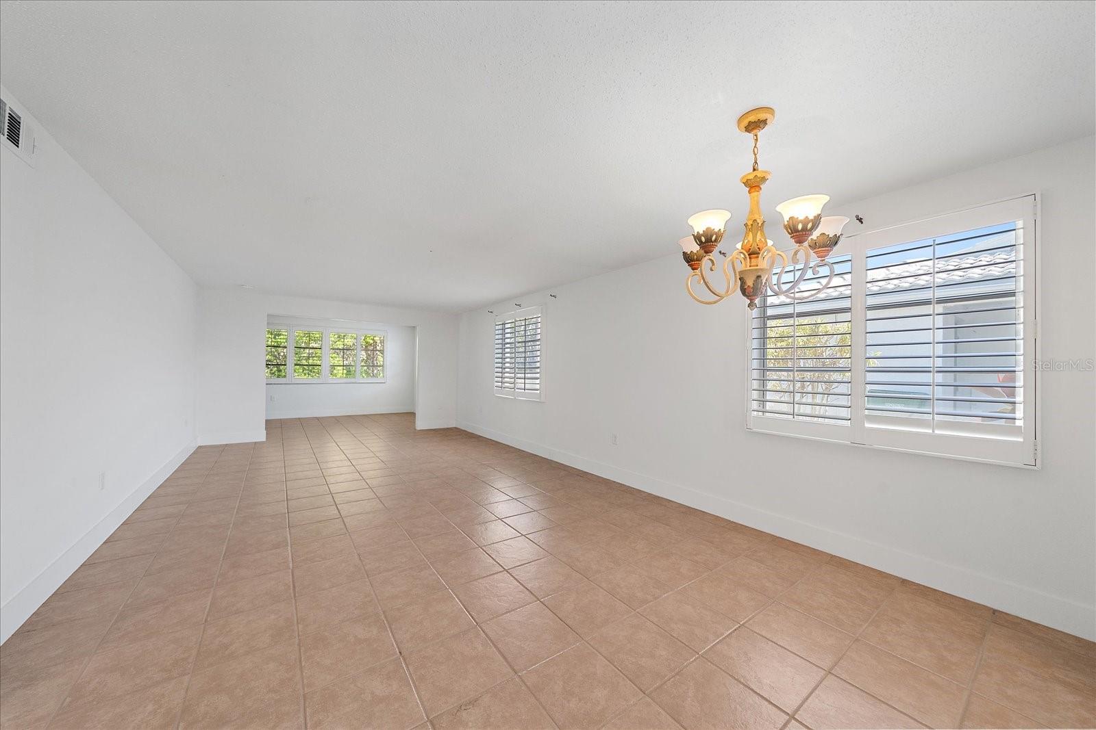 597 SPANISH DRIVE N 12