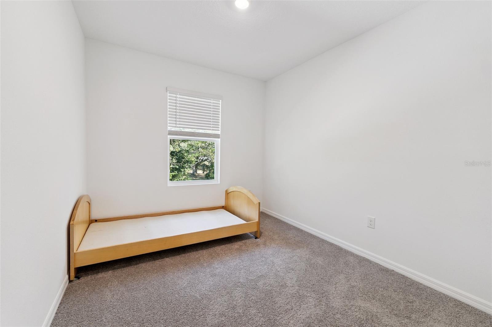 CHELSEA COURT TWNHMS - Residential Lease