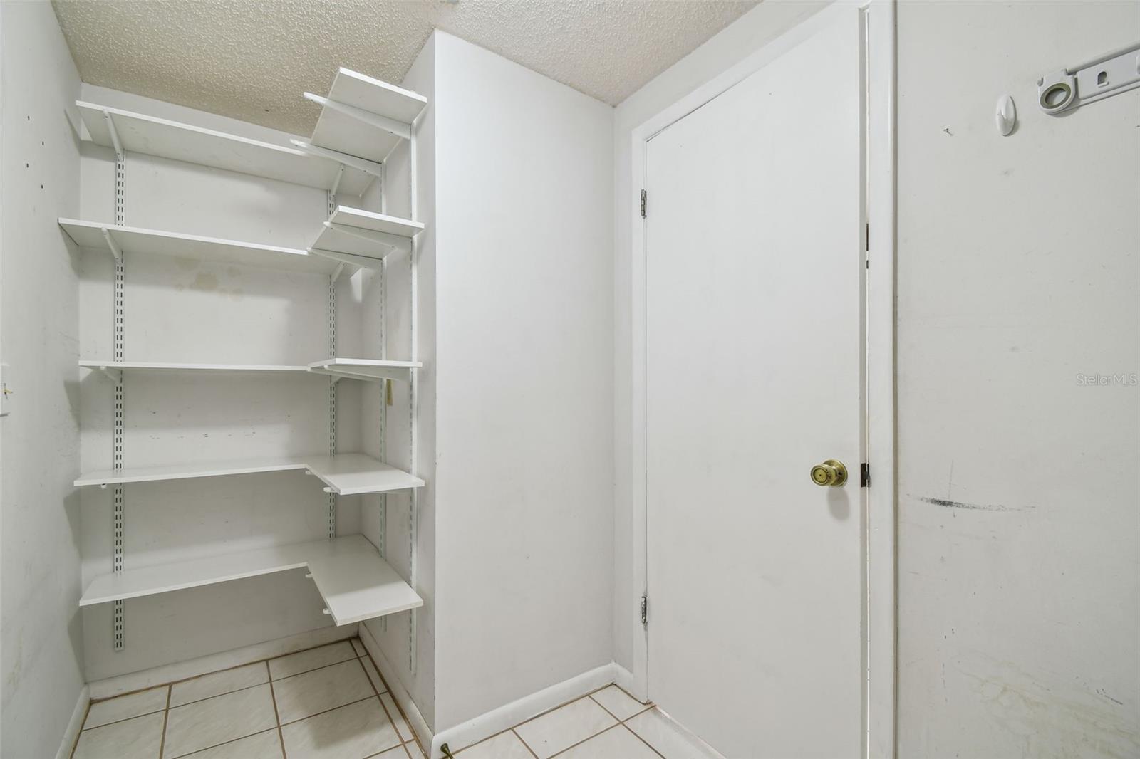 RAINTREE TERRACE SUB W - Residential