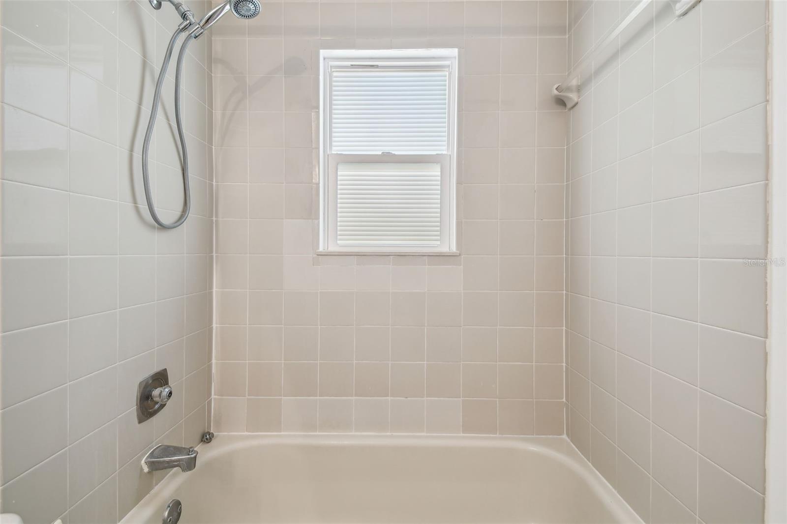 RAINTREE TERRACE SUB W - Residential