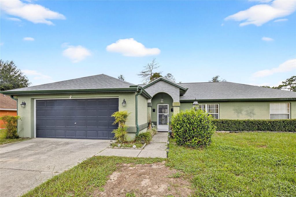 Photo of 10500 SW 54th Court, Ocala, FL 34476 (MLS # OM710866)