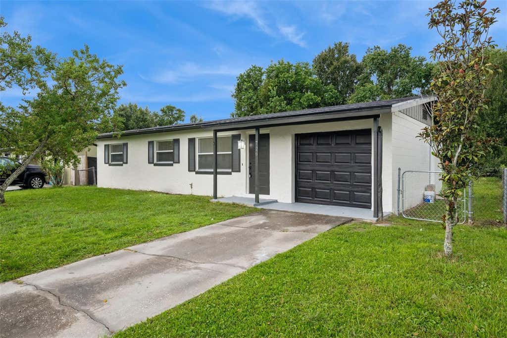 Photo of 726 Cornelia Court, Orlando, FL 32811 (MLS # O6436357)