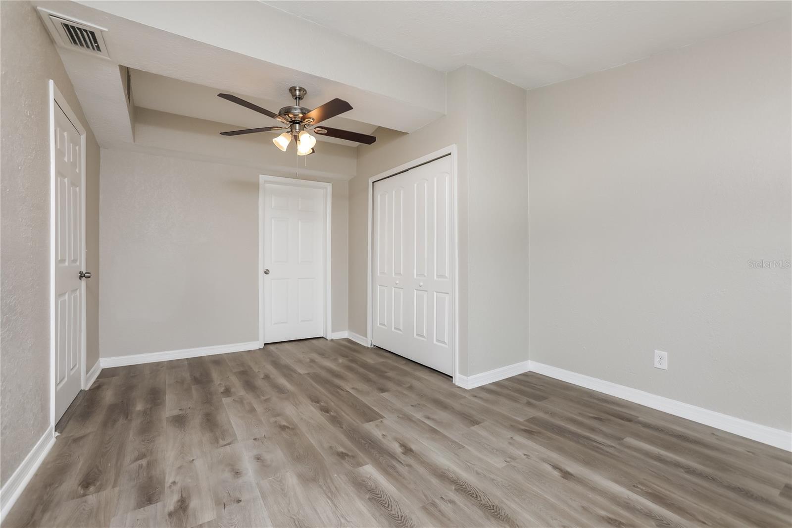 DREAMWOLD 3RD SEC - Residential Lease