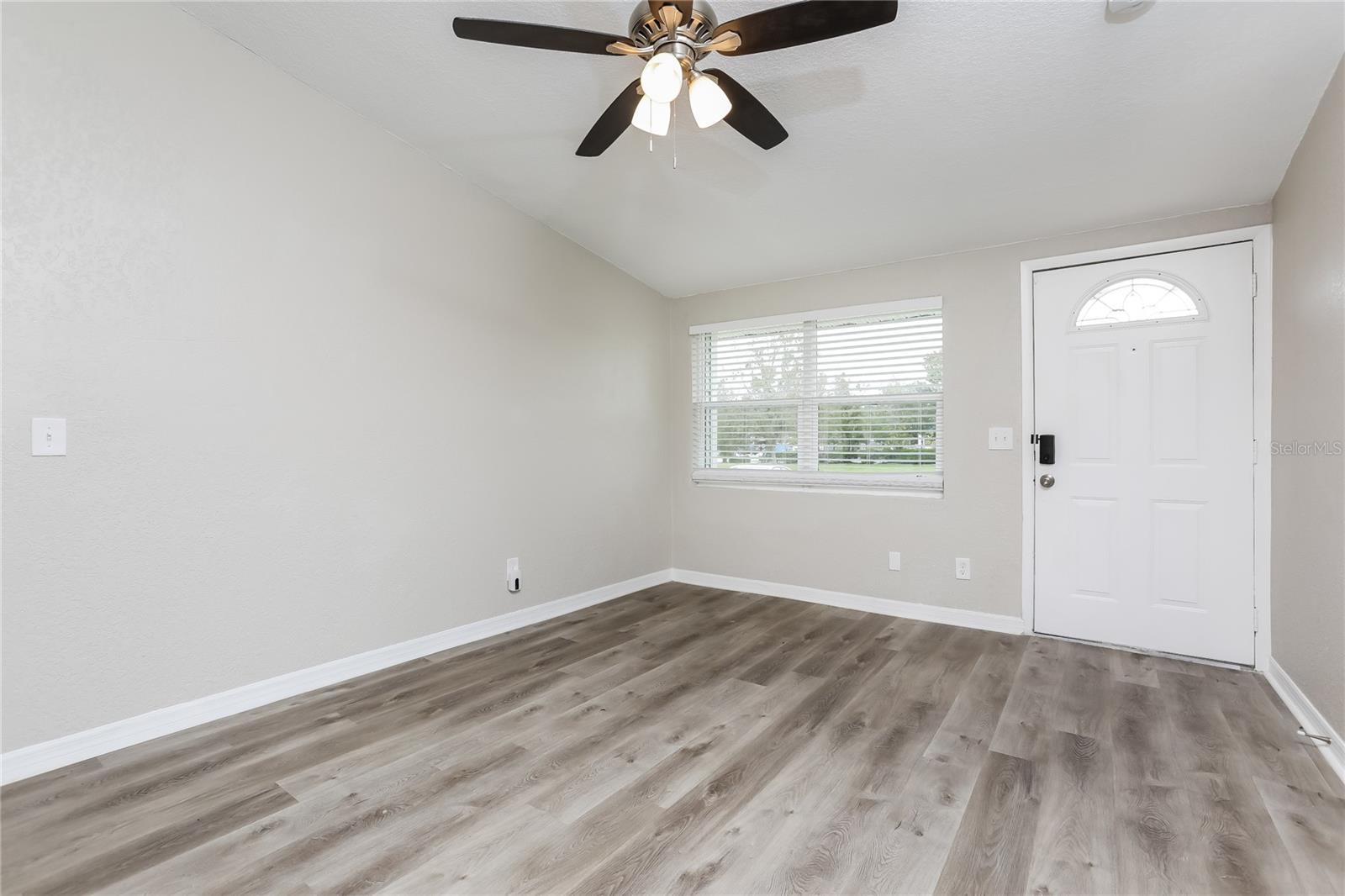 DREAMWOLD 3RD SEC - Residential Lease