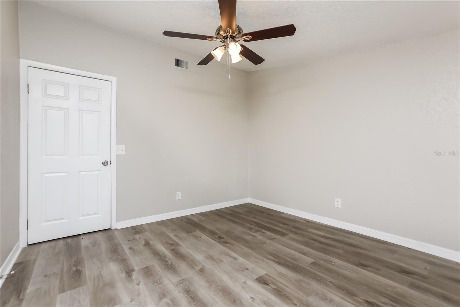 DREAMWOLD 3RD SEC - Residential Lease