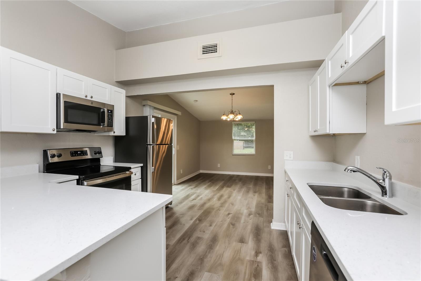 DREAMWOLD 3RD SEC - Residential Lease