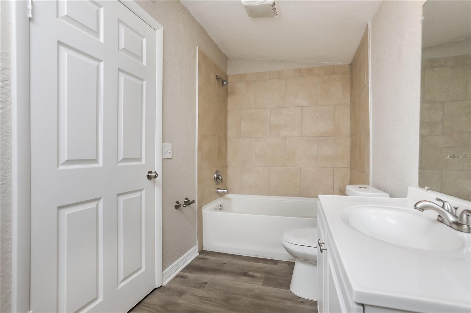 DREAMWOLD 3RD SEC - Residential Lease