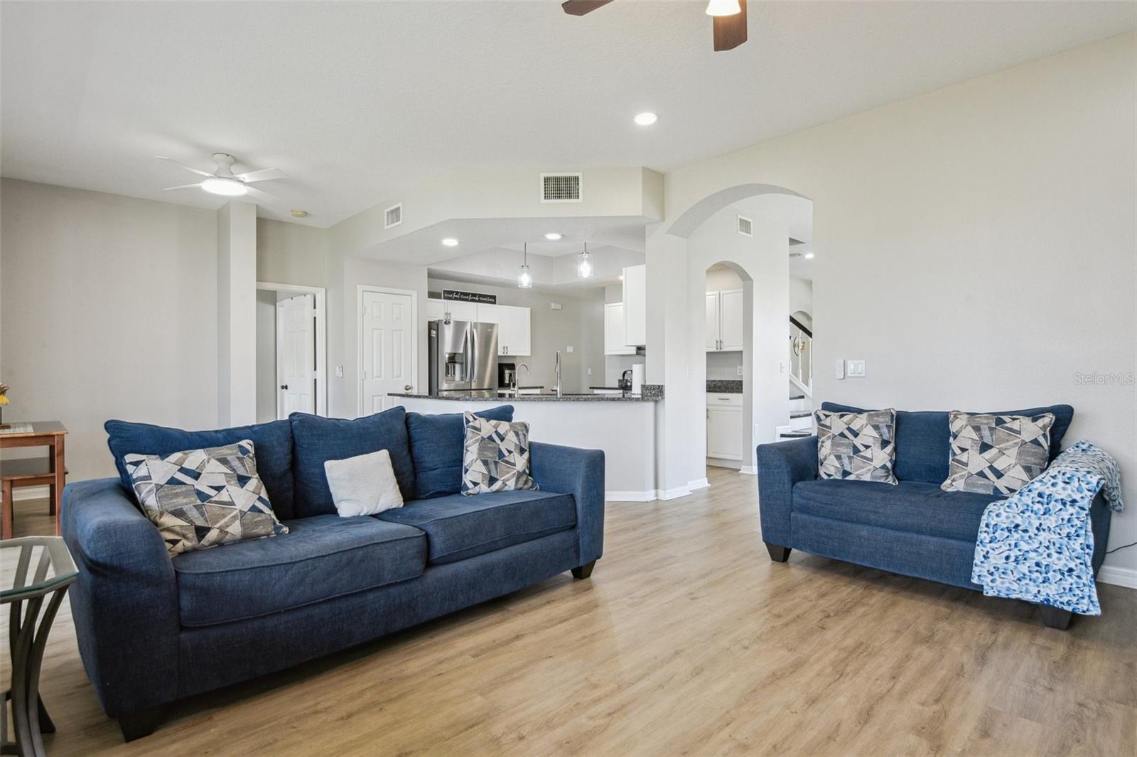 MEADOW POINTE PRCL 10 UNIT 01 02 - Residential