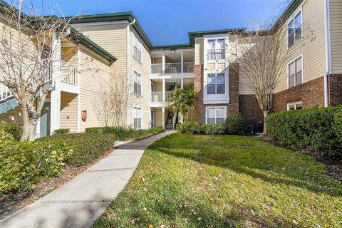 Photo of 4115 Chatham Oak Court #220, Tampa, FL 33624 (MLS # TB8480700)
