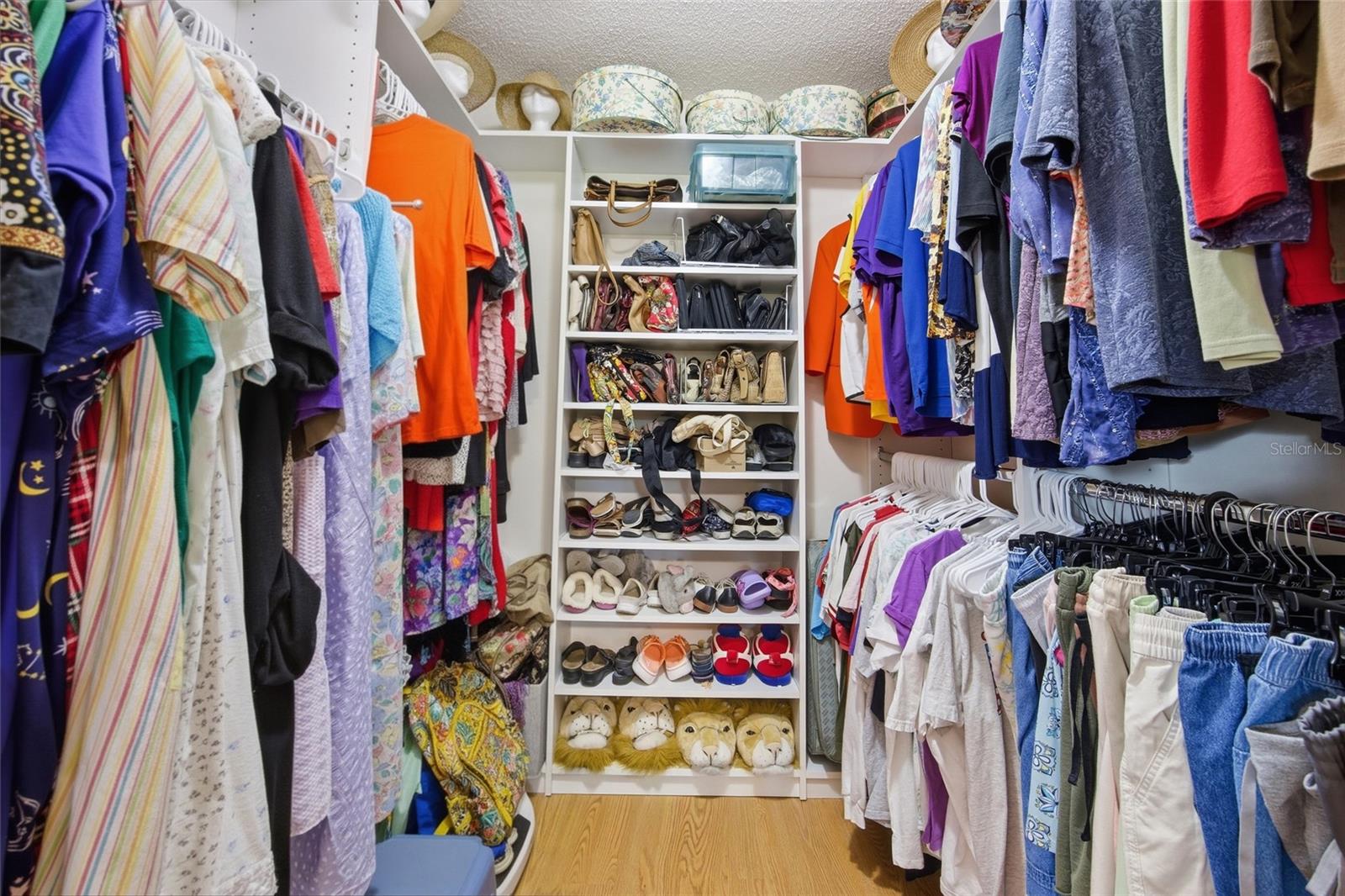 ON TOP OF THE WORLD - Residential