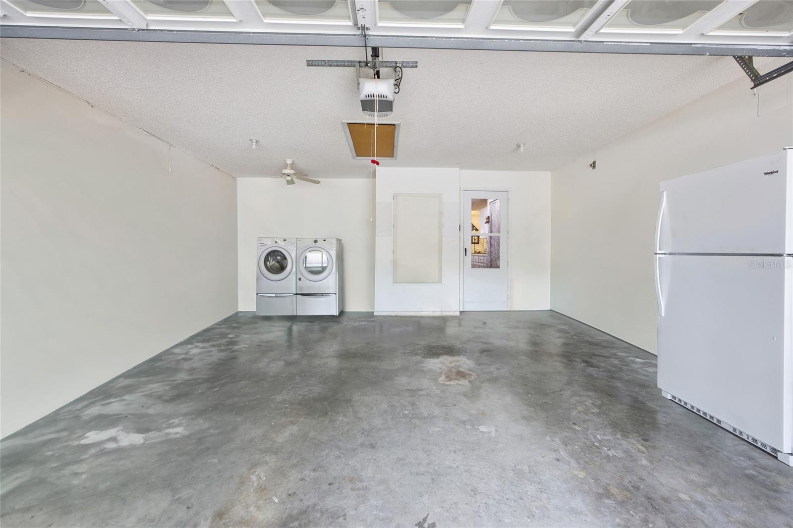 ON TOP OF THE WORLD - Residential