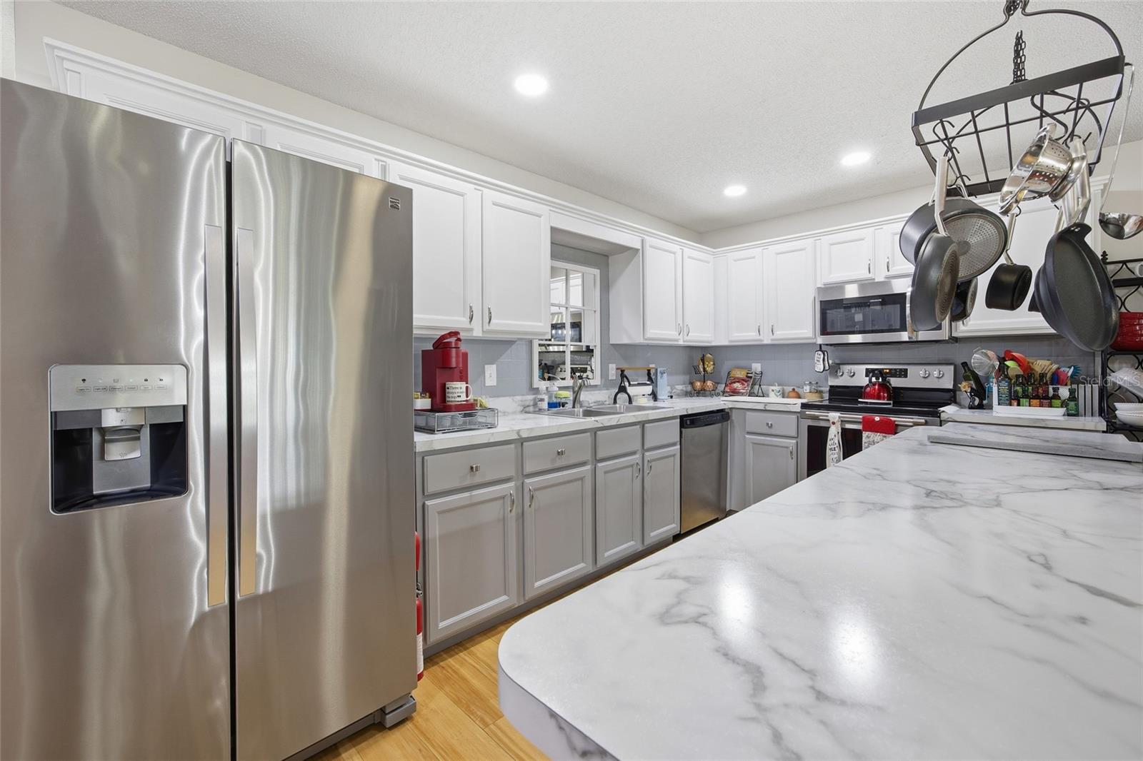 ON TOP OF THE WORLD - Residential