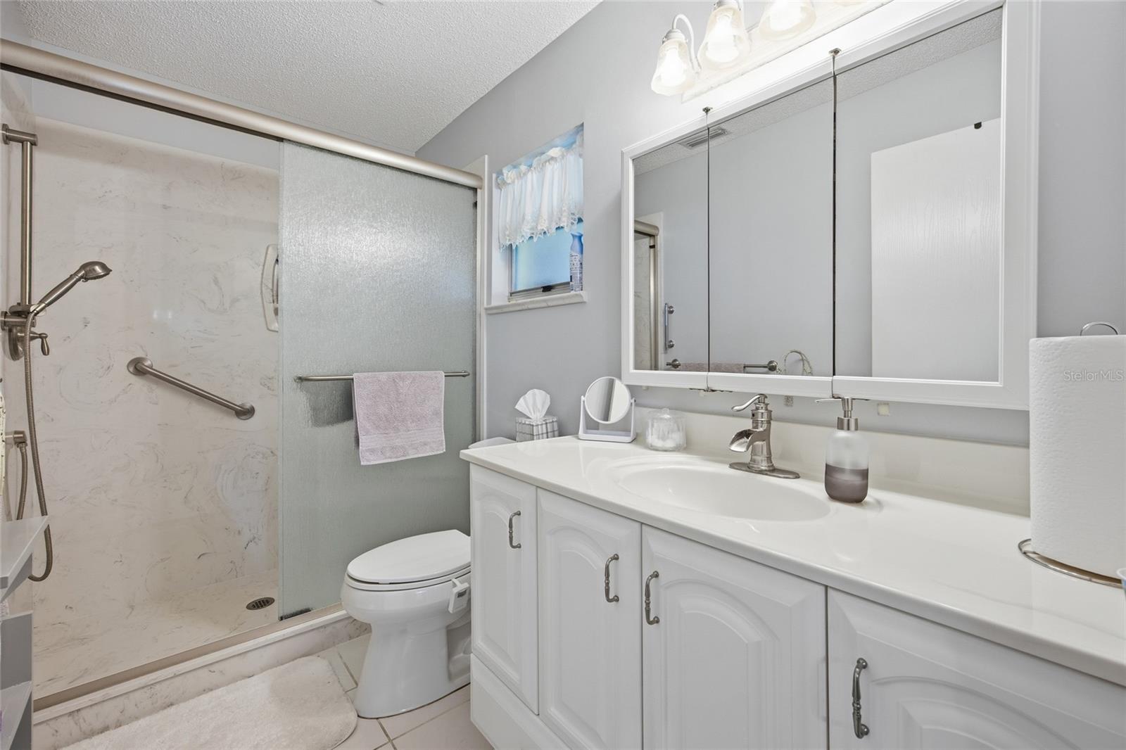 ON TOP OF THE WORLD - Residential