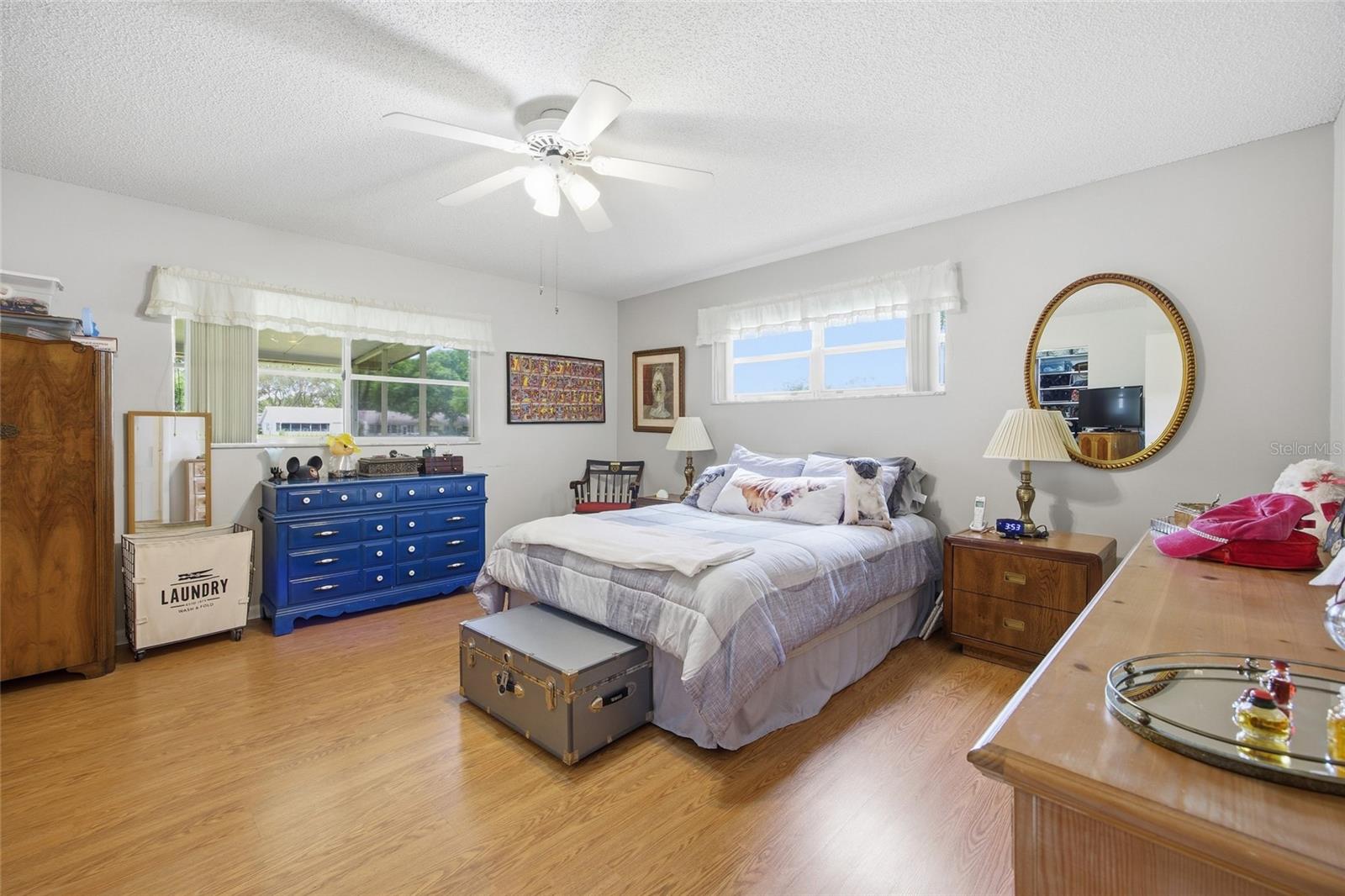 ON TOP OF THE WORLD - Residential