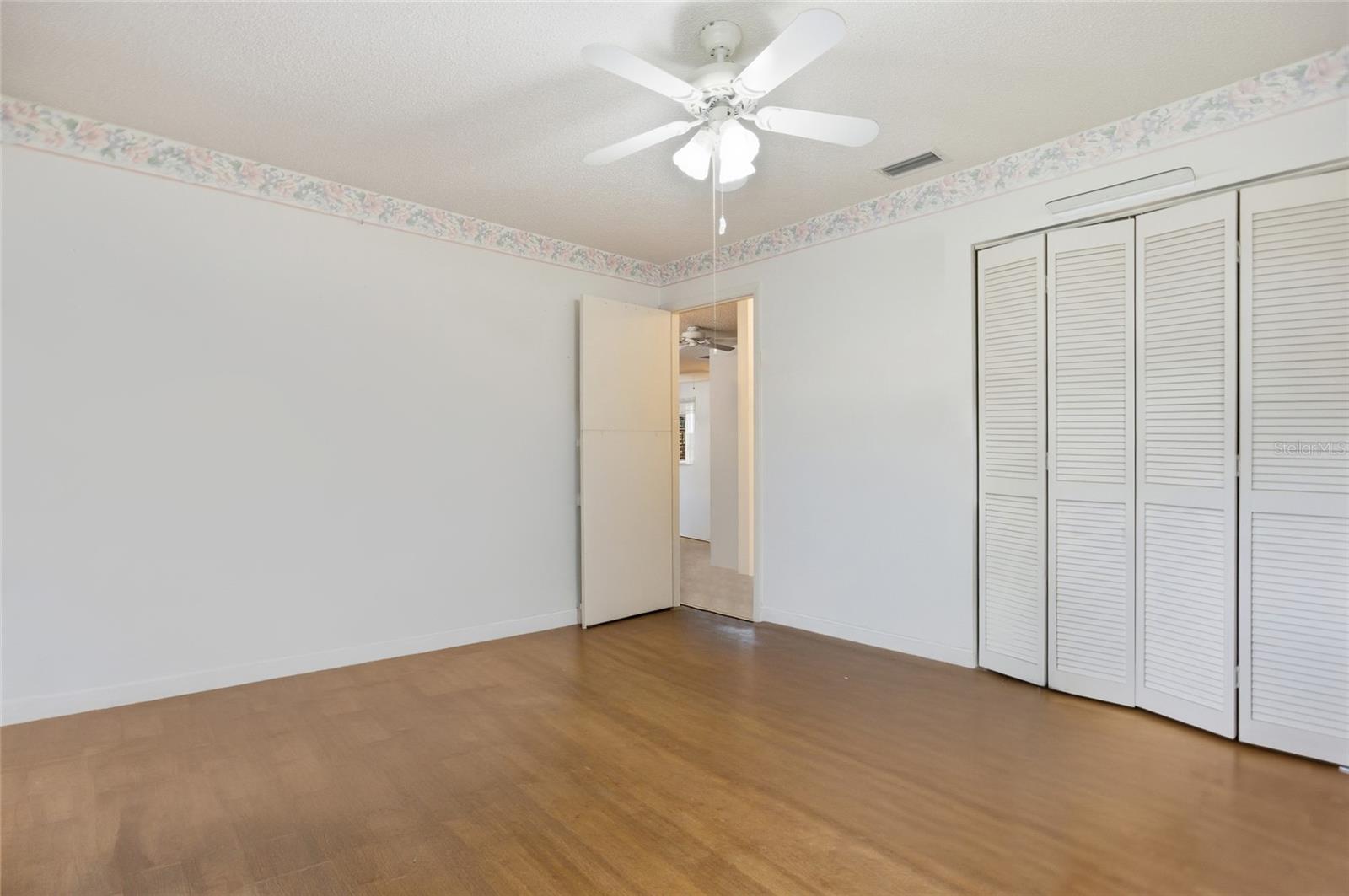 ON TOP OF THE WORLD - Residential