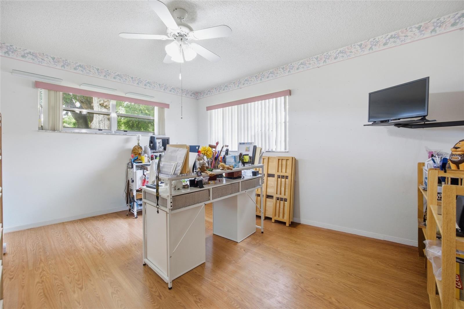 ON TOP OF THE WORLD - Residential