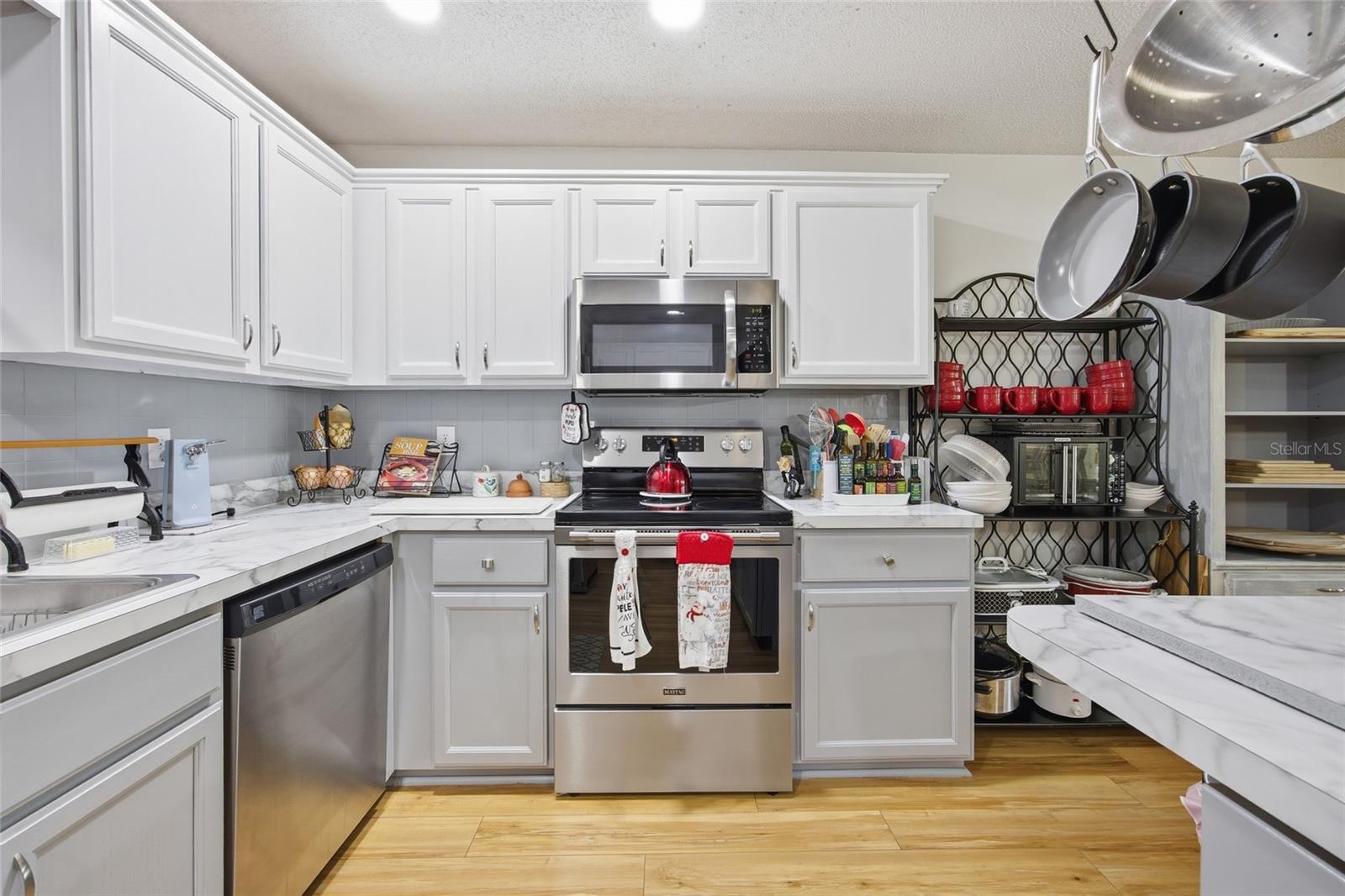 ON TOP OF THE WORLD - Residential