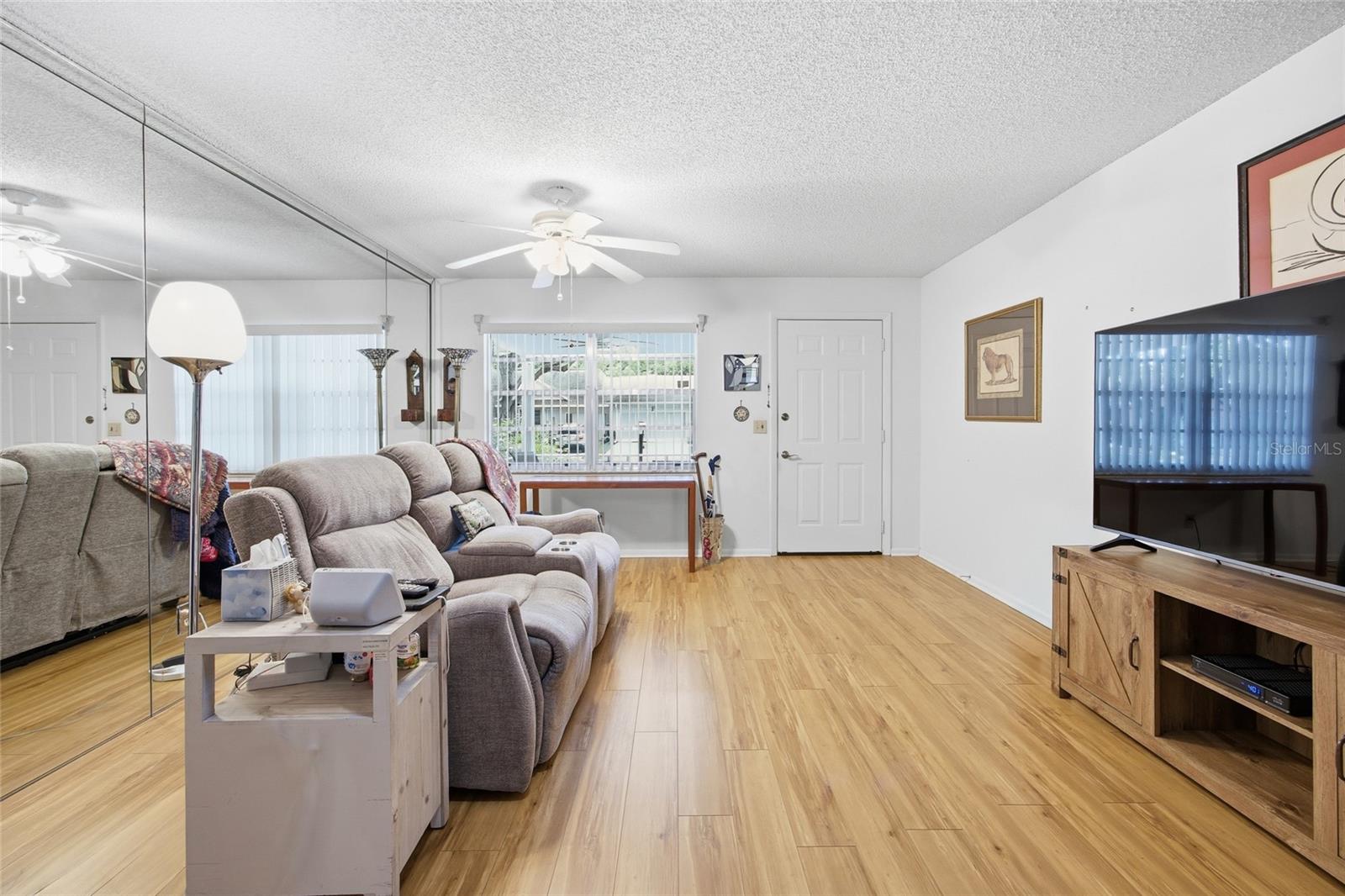 ON TOP OF THE WORLD - Residential