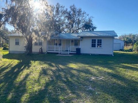 A home in SEFFNER